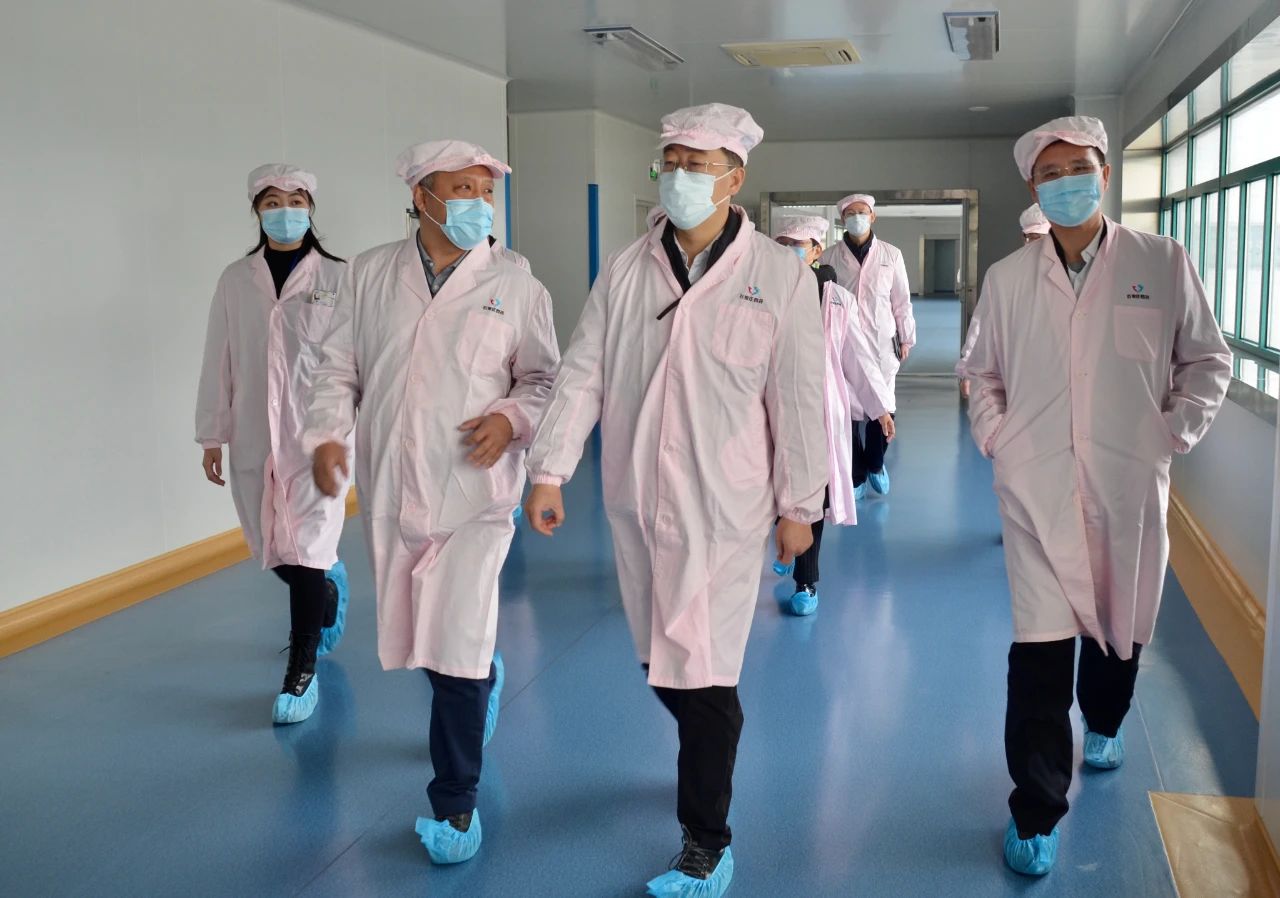副省长葛海蛟到贝塔诺体育检查抗疫物资供应保障情况